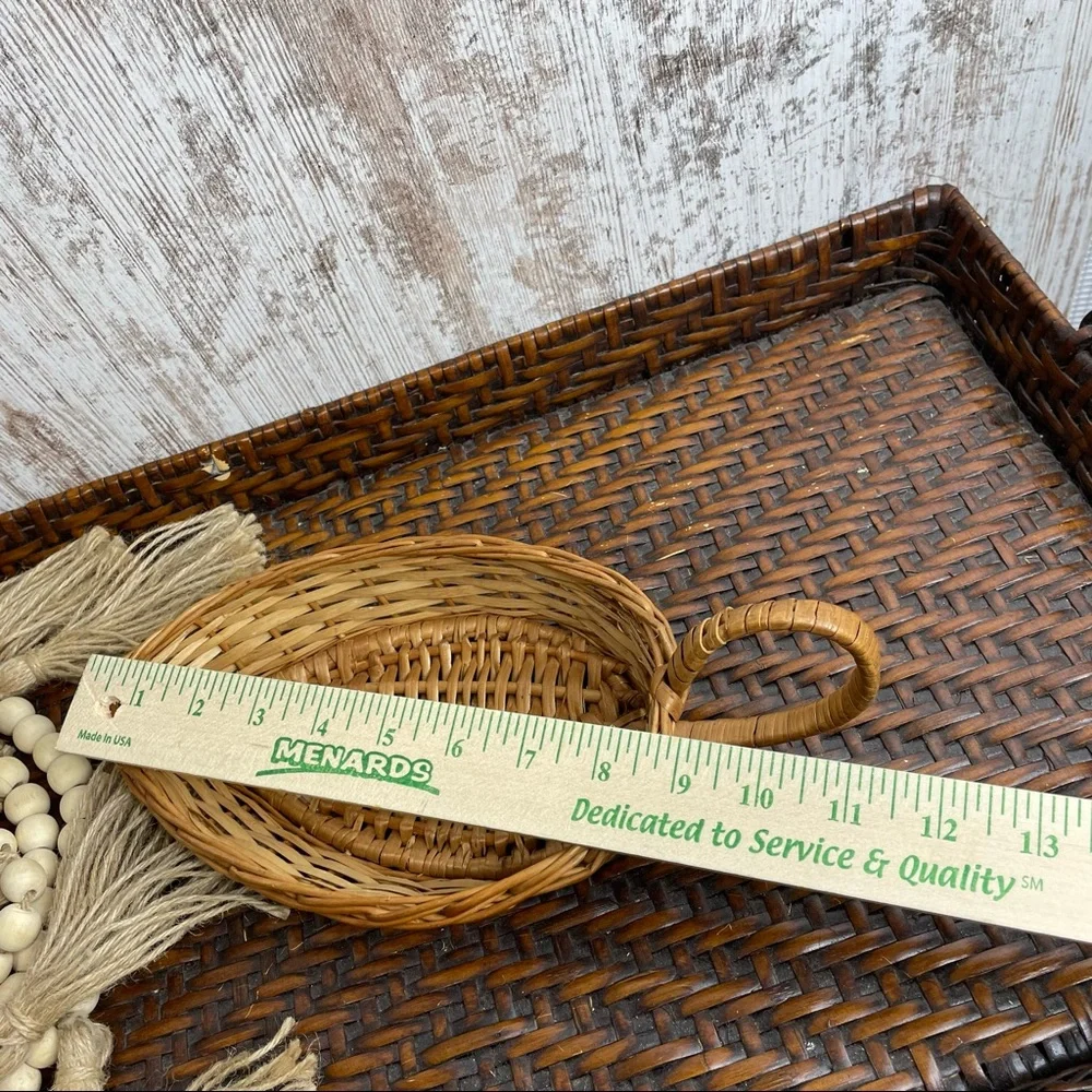 VINTAGE - Wicker Leaf Teardrop Basket Tray